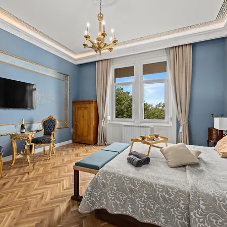 Muenz Luxurious Apartamento