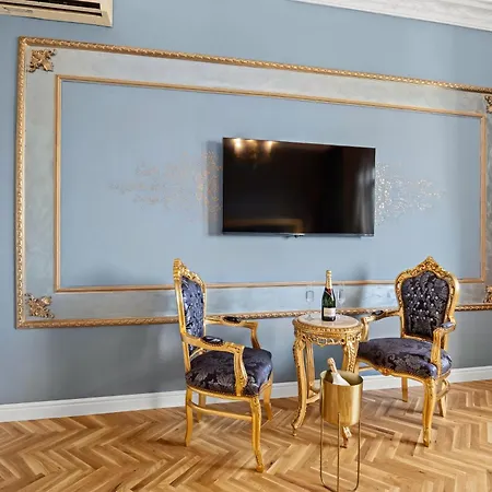 Muenz Luxurious Apartment Pula