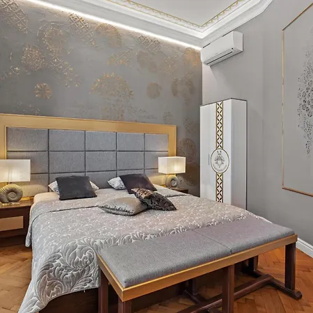 Muenz Luxurious 公寓 *