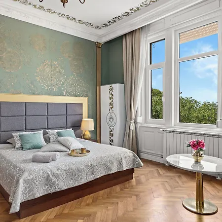 Muenz Luxurious Apartment Pula
