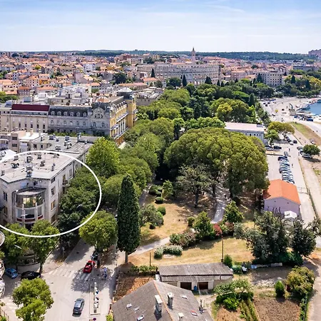 Muenz Luxurious * Pula